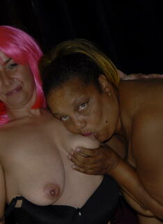 This Kinky Mama Loves A Big Mature Slut