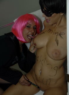 Kinky Mature Sluts Doing Eachother Long And Wet