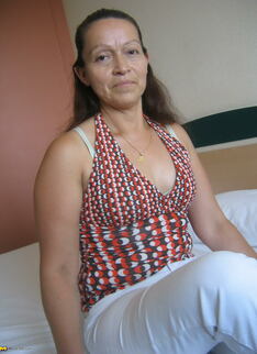 Horny Mature Germaine Loves Playing With Herself