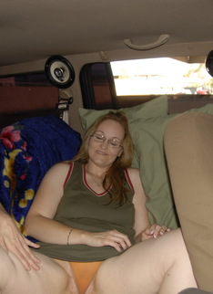 This Mature Slut Gets Fisted In A Driving Car