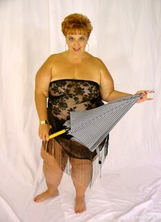Chunky Mama Wanting You To Cum Fast