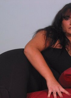 Chunky Mature Nympho Posing Just For You