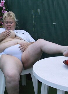 Chunky Housewife Sucking Cock In Her Garden