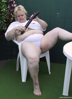 Chunky Housewife Sucking Cock In Her Garden