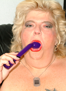 Chubby Mature Housewife Getting Off On Toys