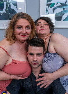 Mature.nl - Big breasted threesome with one lucky toyboy