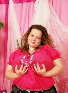 Mature.nl - Huge tits mom Francessca loves to get her fat pussy pounded