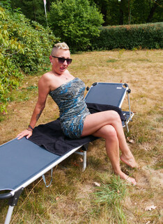 Mature.nl - Mandy Mystery is a German kinky MILF that loves to masturbate in public