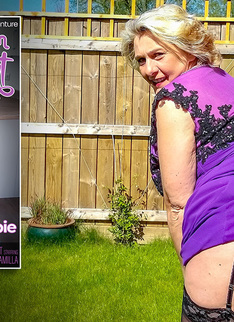 Mature.nl - MILF Camilla loves to get titfucked, suck cock and fuck in the afternoon