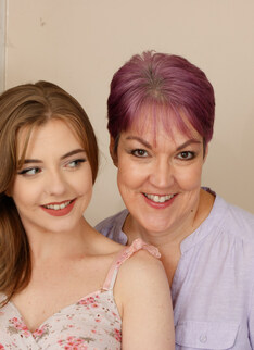 Mature.nl - Naughty teeny Blonde Gabie gets licked by her curvy stepmom Lady Bird in her own bed