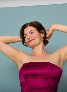 Mature.nl - Hairy Mature Amateur Clare is telling her kinky secrets