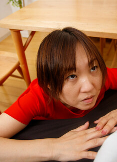Mature.nl - Japanese mom Yuki Kozakura is getting a creampie from her horny neighbour