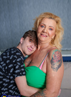 Mature.nl - Toyboy Petr is fucking his hairy 60 year old stepgrandma Paulene on her couch and gives her a facial