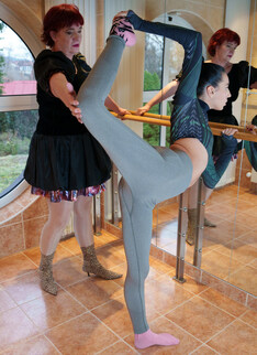 Veri, the granny ballet teacher is back with a new young lesbian student to please her hairy pussy