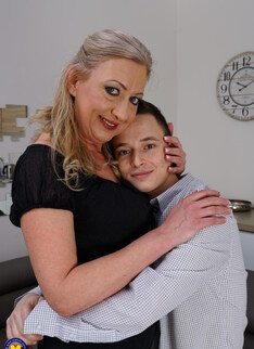 This naughty toy boy gets a Hairy mature pussy to please