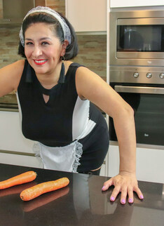 This Spanish mature housewmaid plays with the carrots from her work