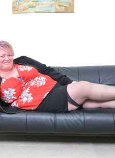 Big british mature BBW playing with herself