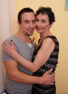 Naughty mature lady having fun with her younger lover