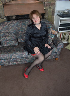 Naughty British Mature slut playing with herself