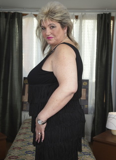 Hot fat lady in action