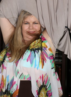 Mature American BBW playing with herself