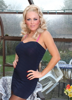 Hot British MILF showing off her bad side