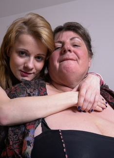 Horny old and young lesbians go to town