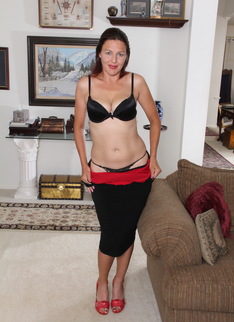 Hairy American housewife getting wet and wild