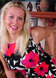 Hot Blonde American housewife playing with herself