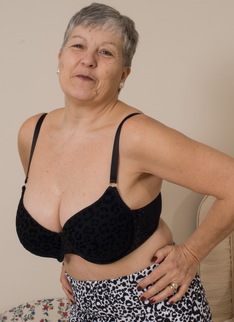 British big breasted mature lady getting naughty