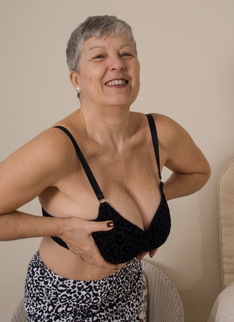 British big breasted mature lady getting naughty