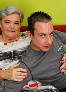 Chubby mature lady fooling around with her younger lover