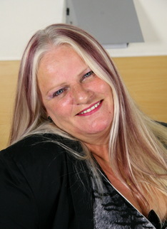 Horny chubby mature lady playing with herself